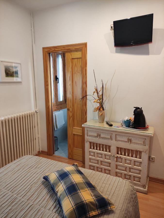 Hostal Escartin Sabiñánigo Kültér fotó